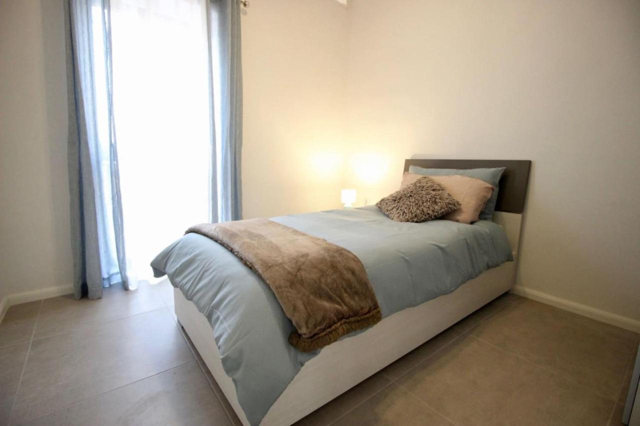 Gzira 3 Bedroom Apartment Exterior photo
